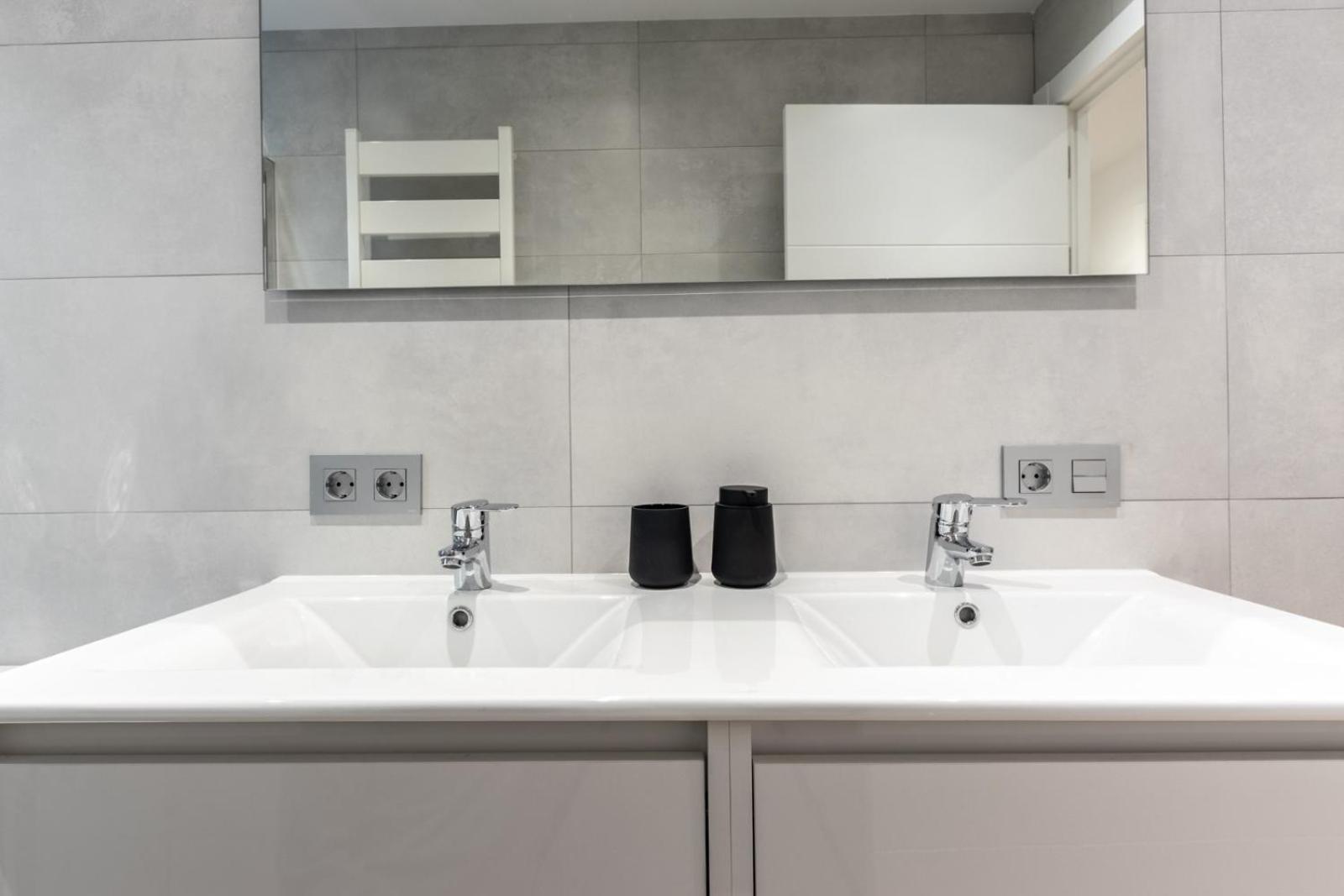 Apartamento Tiboli Home Bilbao Buitenkant foto